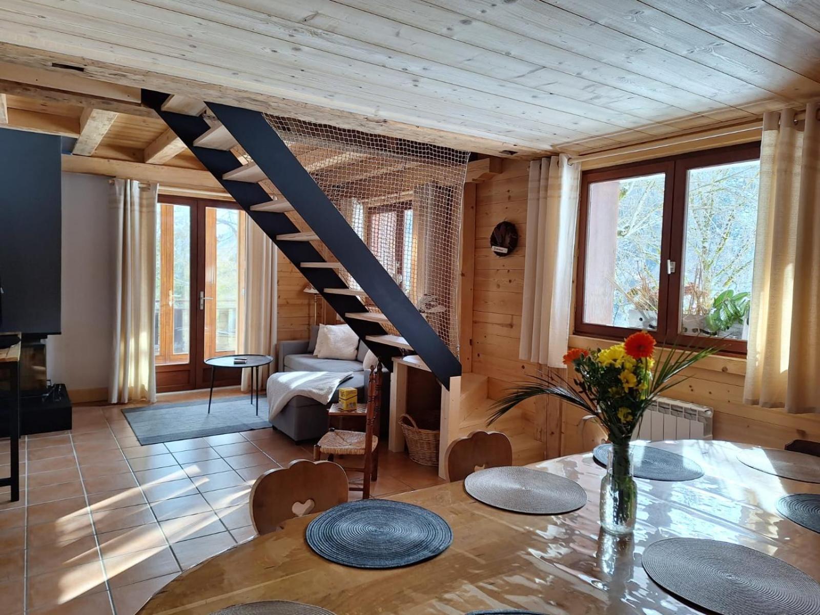 La Coufa, Spacieux Duplex En Chalet, Terrasse, Jardin, Vues Montagnes La Giettaz Exterior photo